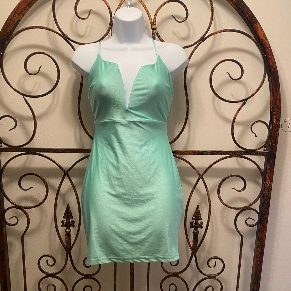 Bodycon wire deep V dress